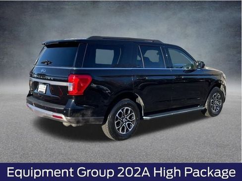 Used 2022 Ford Expedition XLT image 4