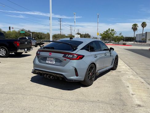 Used 2023 Honda Civic Type R image 3