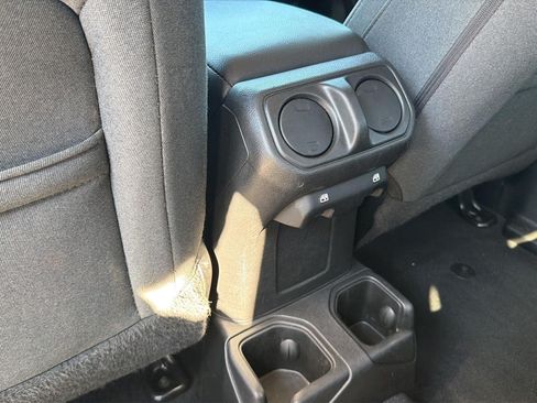 Used 2025 Jeep Gladiator Sport AWD/4WD image 26