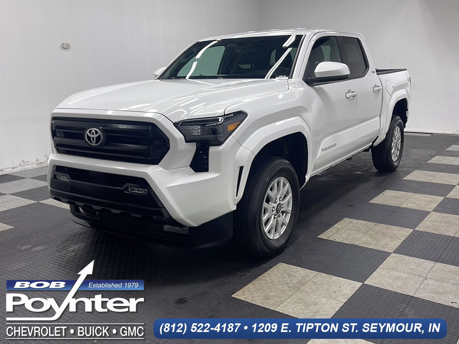 Used 2025 Toyota Tacoma SR5 AWD/4WD image 1