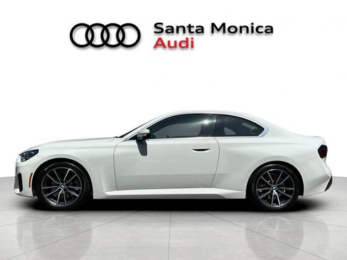 Used 2022 BMW 230i Coupe w/ Convenience Package RWD image 4