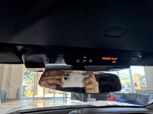 Used 2020 Chevrolet Camaro LT image 18