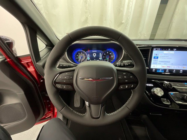 New 2026 Chrysler Pacifica Select w/ S Appearance Package FWD image 11