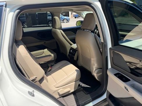 Used 2022 Lincoln Aviator AWD w/ Premium Package image 34