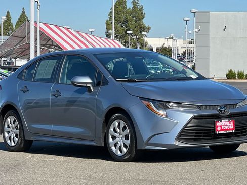 Used 2023 Toyota Corolla LE FWD image 5