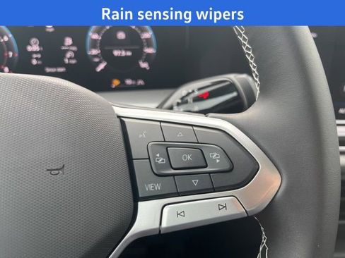 New 2026 Volkswagen Tiguan SE image 10