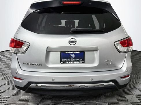 Used 2013 Nissan Pathfinder SV AWD/4WD image 20
