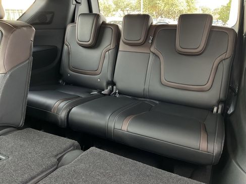 New 2026 Nissan Armada SL image 15