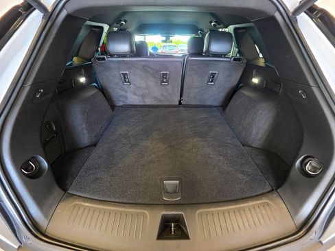 Used 2022 Cadillac XT5 Luxury FWD image 9