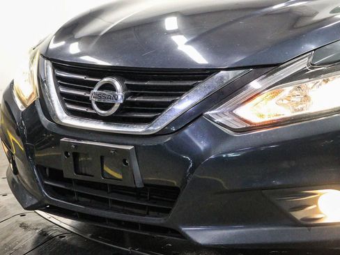 Used 2018 Nissan Altima 2.5 SL FWD image 8