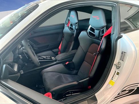 Certified 2023 Porsche 911 GT3 RS image 4