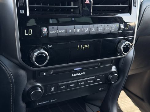 Used 2023 Lexus GX 460 Premium w/ Premium Package AWD/4WD image 19