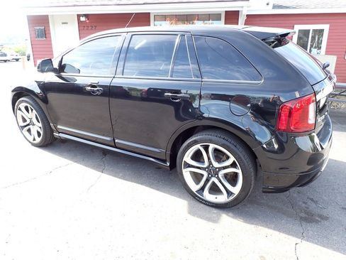 Used 2011 Ford Edge Sport w/ Driver Entry Pkg AWD/4WD image 4