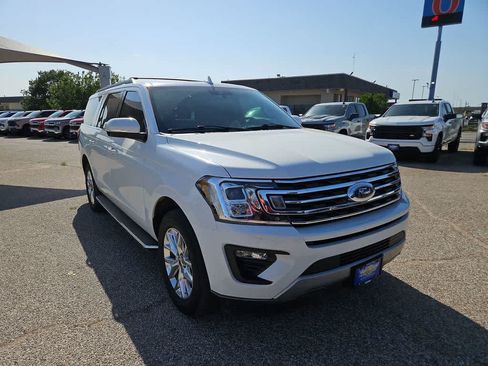 Used 2021 Ford Expedition Max XLT RWD image 2