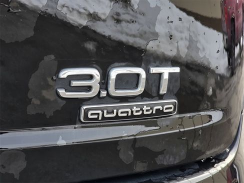 Used 2017 Audi Q7 3.0T Premium image 11