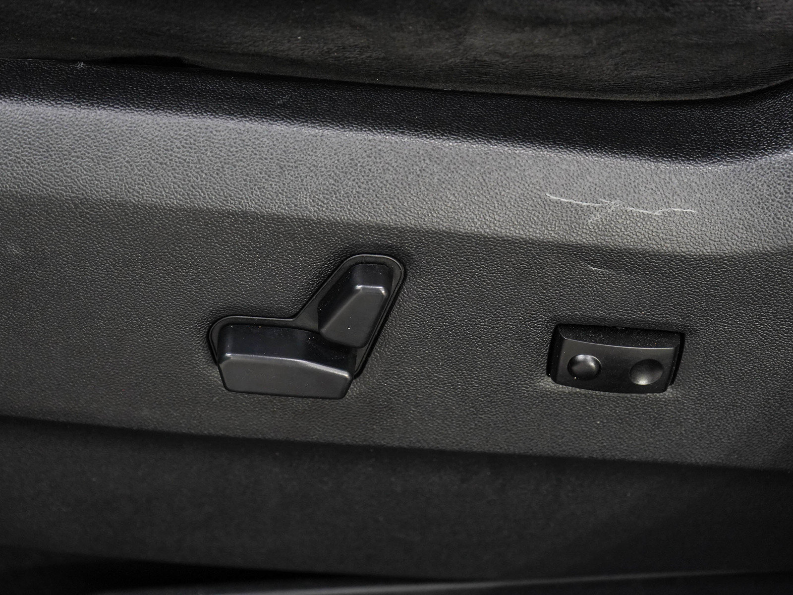 Used 2014 Dodge Grand Caravan SXT w/ Rear Park Assist Package FWD image 26