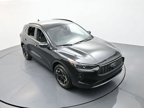 New 2026 Ford Escape Platinum image 18