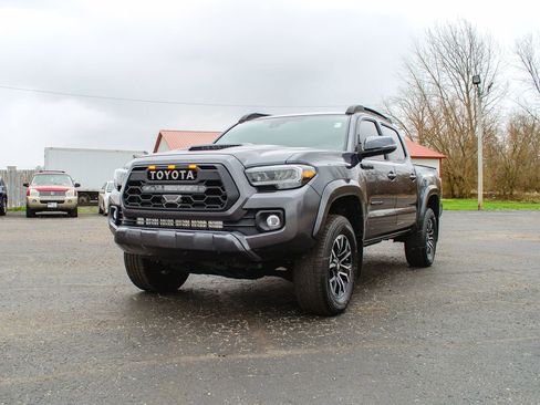 Used 2023 Toyota Tacoma TRD Sport image 8