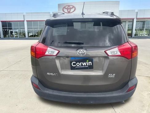 Used 2013 Toyota RAV4 XLE AWD/4WD image 4
