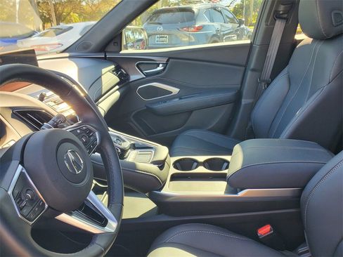 Used 2025 Acura RDX SH-AWD image 16