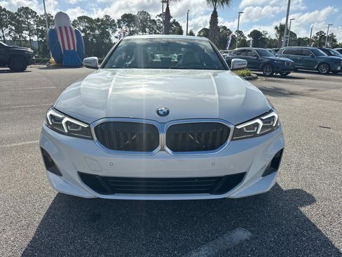 New 2025 BMW 330i xDrive Sedan w/ Premium Package image 9