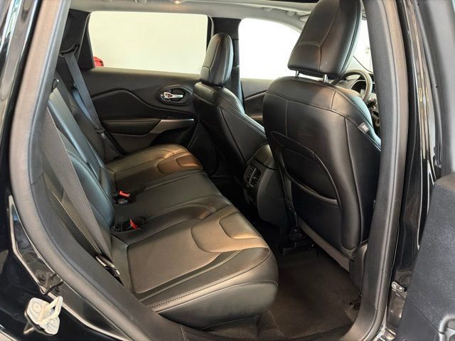 Used 2022 Jeep Cherokee Limited AWD/4WD image 39