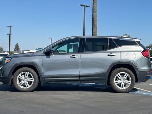 Used 2020 GMC Terrain SLE w/ LPO, Floor Liner Package AWD/4WD image 7