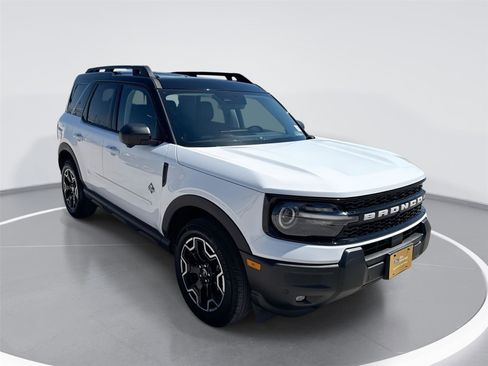 Certified 2025 Ford Bronco Sport Outer Banks w/ Outer Banks Tech Package+ image 1