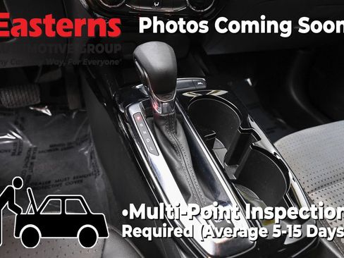 Used 2025 Chevrolet Trax LT FWD image 12