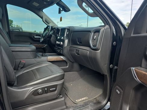 Used 2020 GMC Sierra 1500 Denali w/ Technology Package AWD/4WD image 9