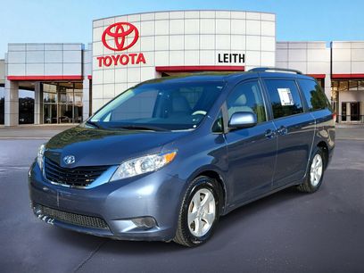 Used 2014 Toyota Sienna LE