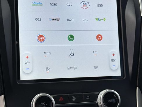 Used 2022 Ford Edge SE w/ Black Appearance Package image 14