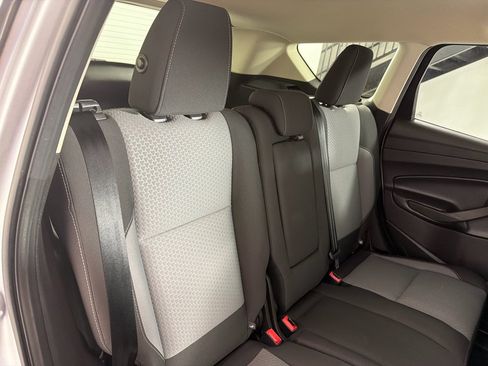 Used 2017 Ford Escape SE FWD image 23