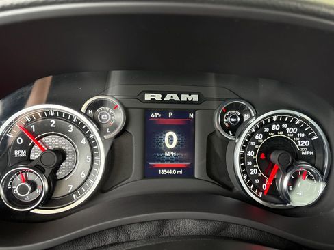 Used 2024 RAM 2500 Tradesman w/ Chrome Appearance Group AWD/4WD image 28