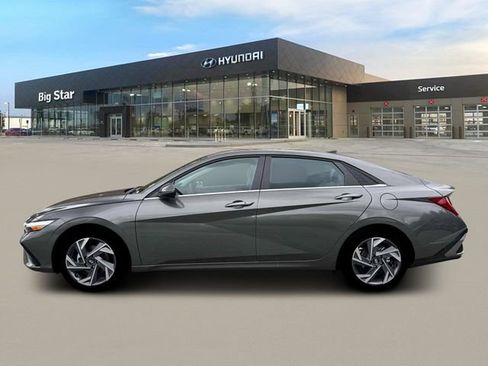 Used 2026 Hyundai Elantra Limited w/ Cargo Package FWD image 3