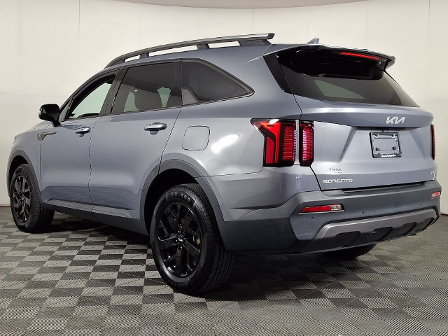 Used 2023 Kia Sorento S AWD/4WD image 7