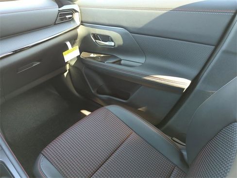 New 2026 Nissan Kicks SR image 23