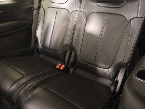 Used 2023 Jeep Grand Cherokee L Limited w/ Luxury Tech Group II RWD image 14