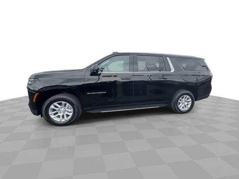 New 2026 Chevrolet Suburban LT AWD/4WD image 4