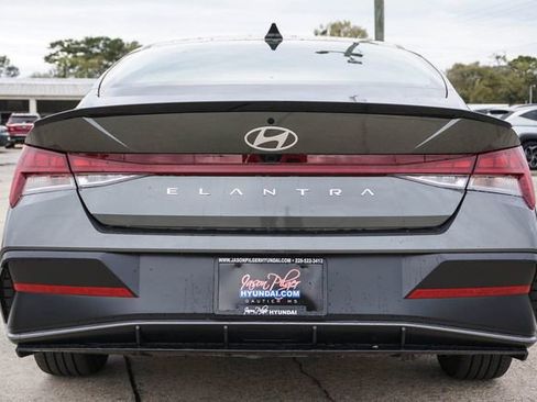 New 2026 Hyundai Elantra SEL Sport Premium FWD image 6