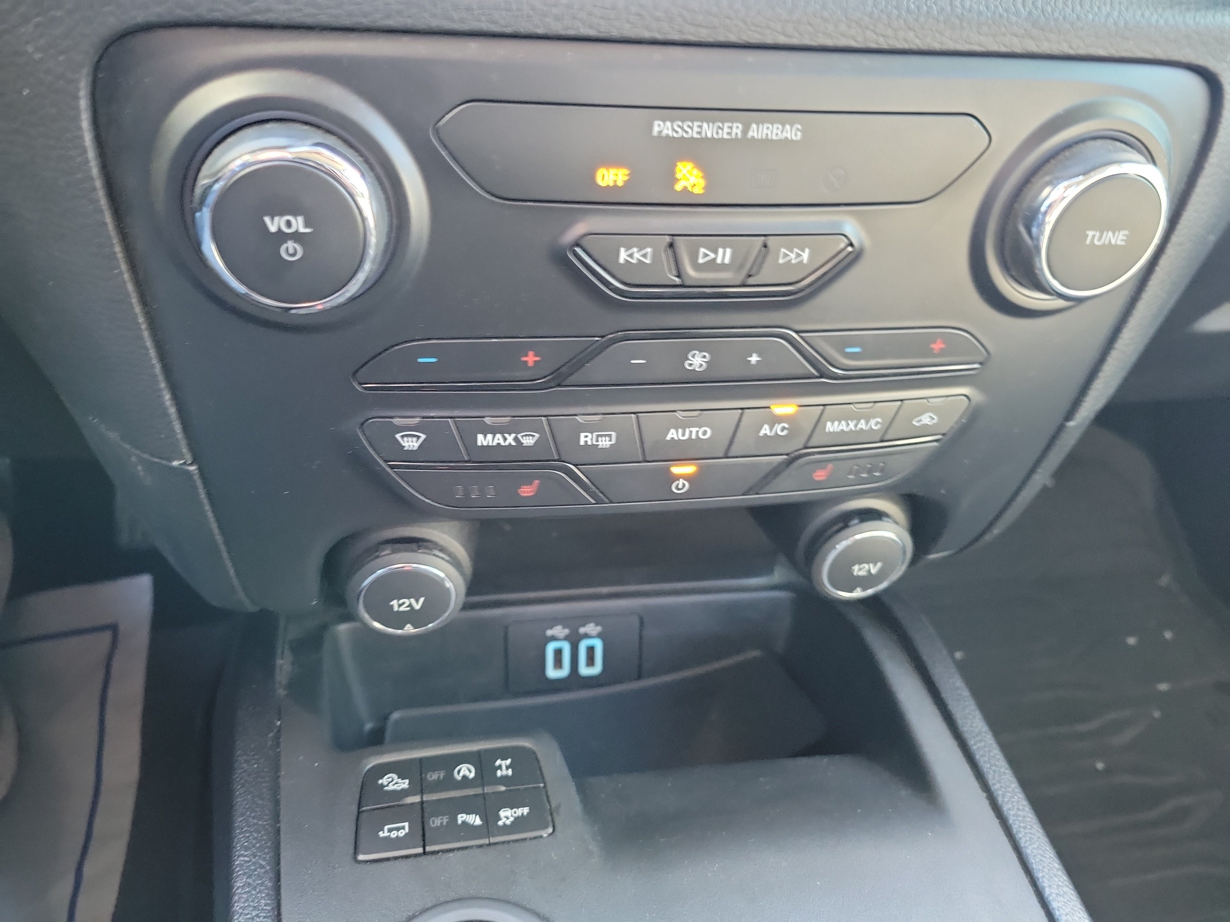 Used 2021 Ford Ranger Lariat w/ Tremor Off-Road Package AWD/4WD image 24