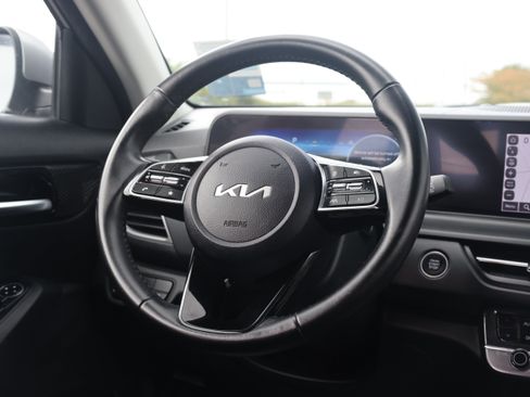 Used 2024 Kia Seltos EX AWD/4WD image 7