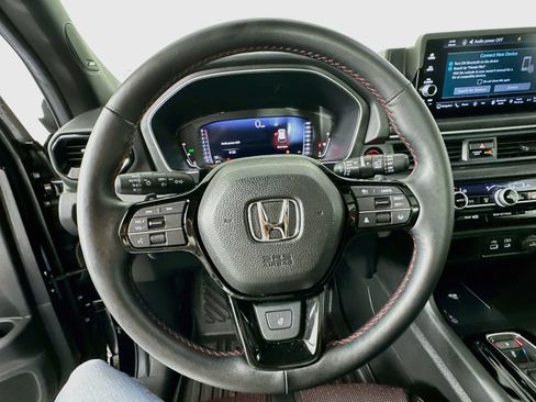 Used 2025 Honda Pilot Black Edition image 11