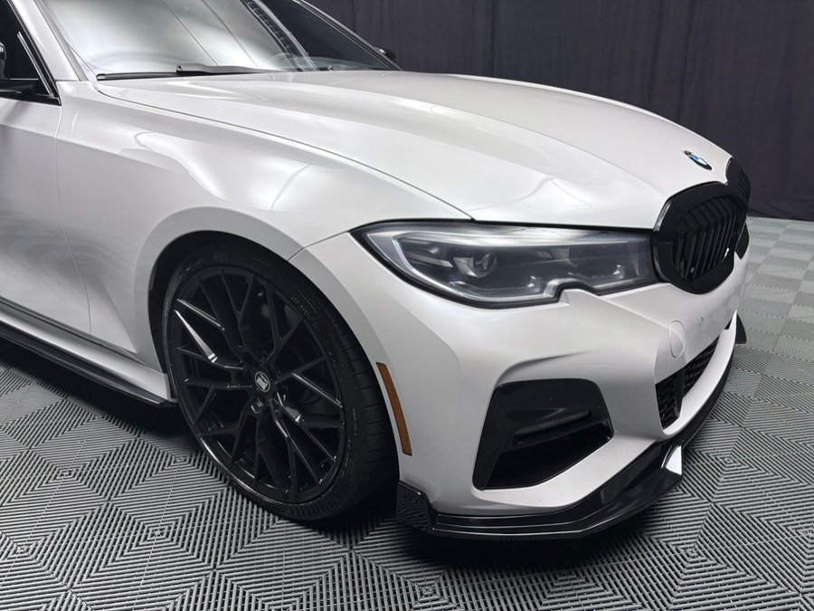 Used 2021 BMW 330i xDrive  w/ M-Sport Package w/ M Sport Package AWD/4WD image 11