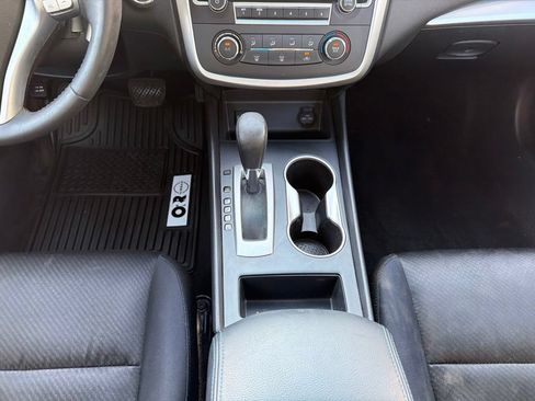 Used 2017 Nissan Altima 2.5 SR w/ Midnight Edition Package FWD image 27