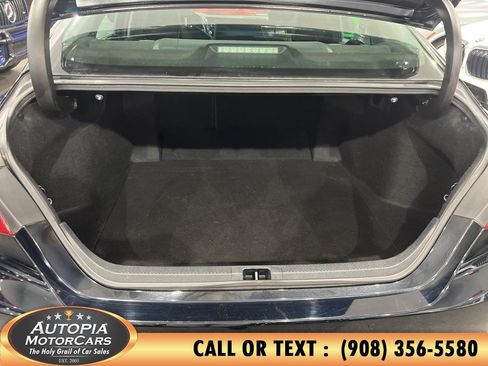 Used 2018 Toyota Camry XLE FWD image 19