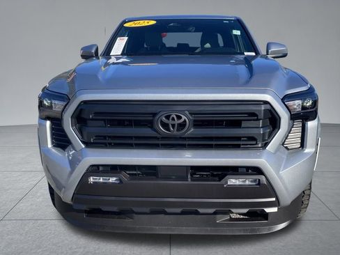 Used 2025 Toyota Tacoma SR5 image 18