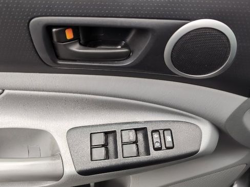 Used 2012 Toyota Tacoma 4x4 Double Cab image 12