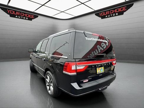 Used 2017 Lincoln Navigator Reserve image 3