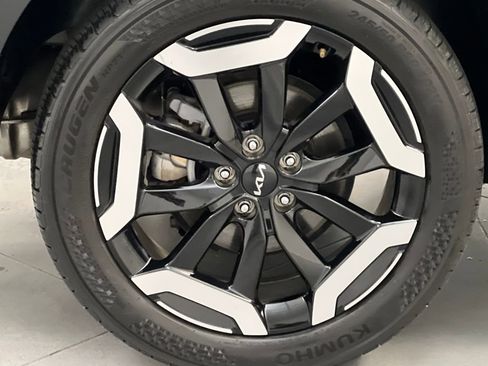 Used 2025 Kia Telluride S image 75